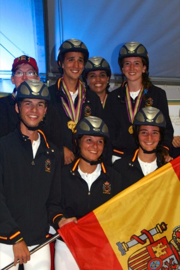 Maite Pradera consigue la medalla de oro por equipos en el Cto de Europa de jóvenes jinetes de Raid en Verona  ITA